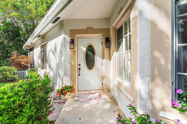 20 S Lakeshore Drive C, Hypoluxo, FL 33462