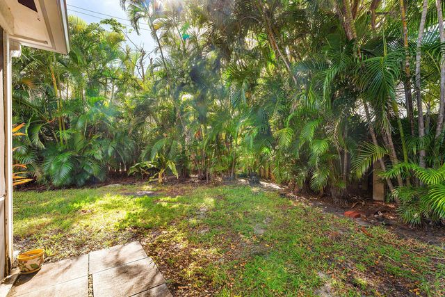 20 S Lakeshore Drive C, Hypoluxo, FL 33462