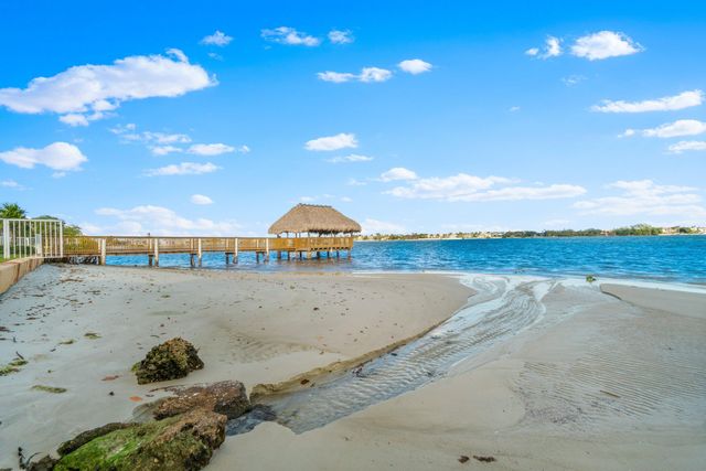 20 S Lakeshore Drive C, Hypoluxo, FL 33462