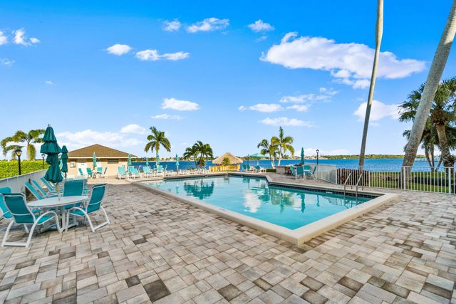 20 S Lakeshore Drive C, Hypoluxo, FL 33462