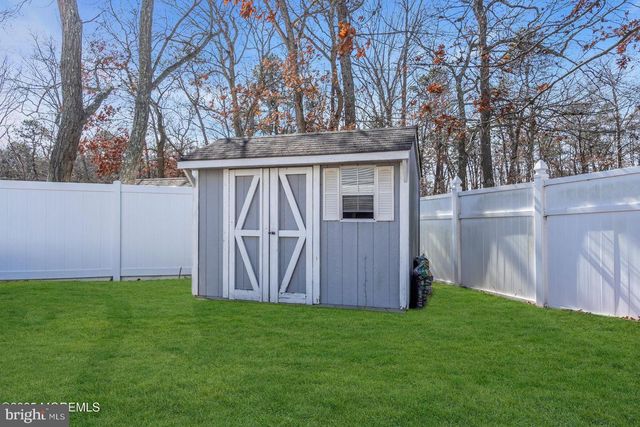 175 SOUTHERN BLVD, Bayville, NJ 08721