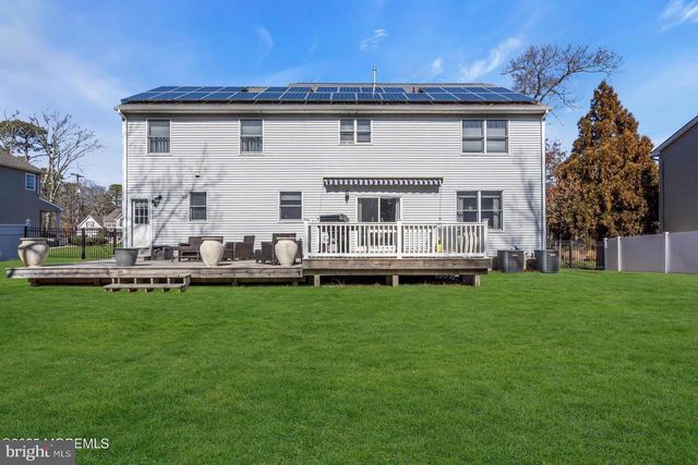 175 SOUTHERN BLVD, Bayville, NJ 08721
