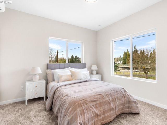 8610 Sw 21st Ave 6, Portland, OR 97219
