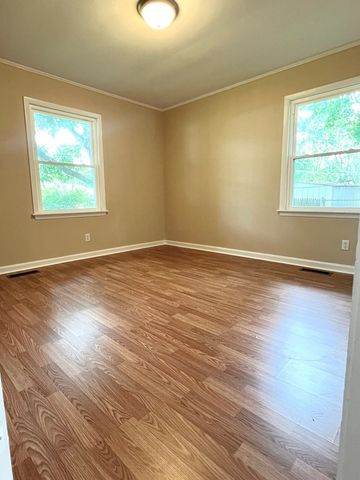 210 Roney Dr, Hopkinsville, KY 42240