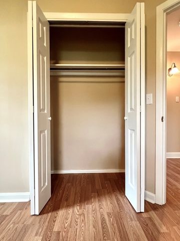 210 Roney Dr, Hopkinsville, KY 42240