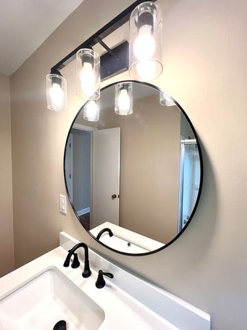 210 Roney Dr, Hopkinsville, KY 42240