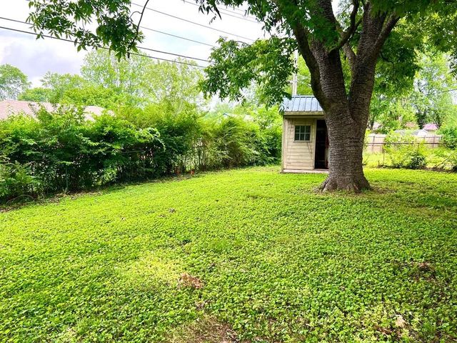 210 Roney Dr, Hopkinsville, KY 42240