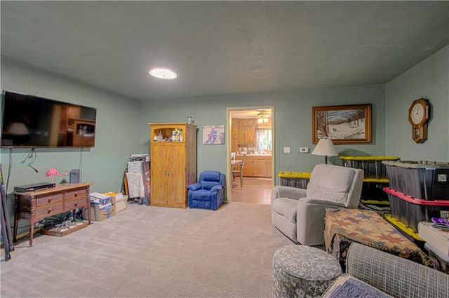 2231 N River Boulevard, Sugar Creek, MO 64050