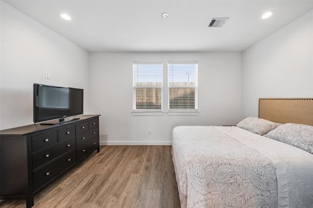 306 W Donovan Street, Houston, TX 77091