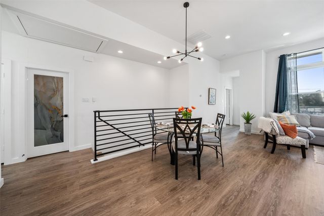 306 W Donovan Street, Houston, TX 77091