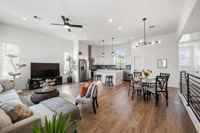 306 W Donovan Street, Houston, TX 77091