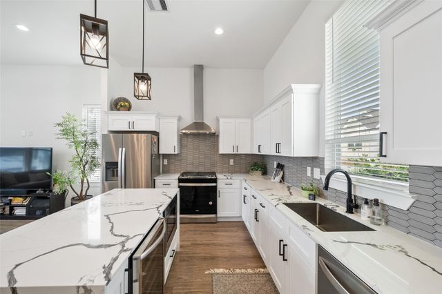 306 W Donovan Street, Houston, TX 77091