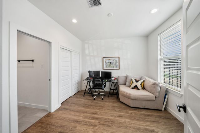 306 W Donovan Street, Houston, TX 77091