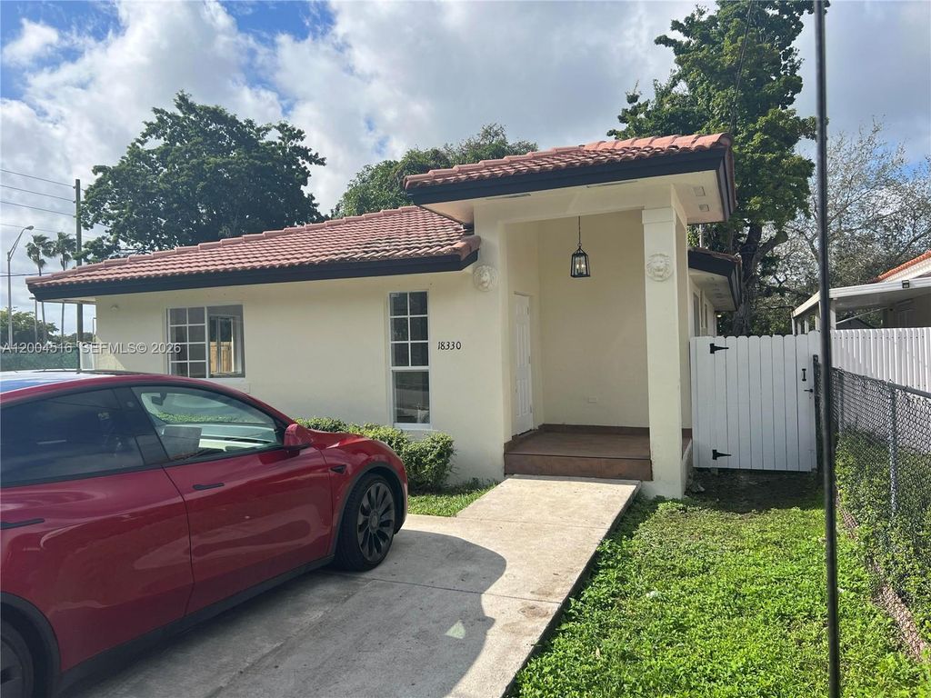 18330 SW 102nd Pl, Miami, FL 33157