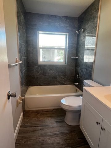 357 Keen Terrace B, Sebastian, FL 32958