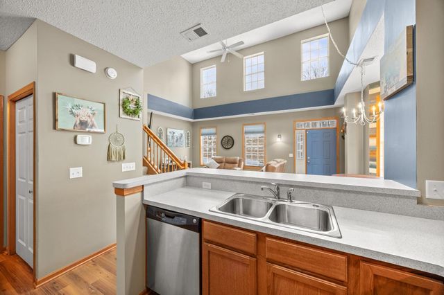 1249 Majestic Avenue 316, Maplewood, MN 55109