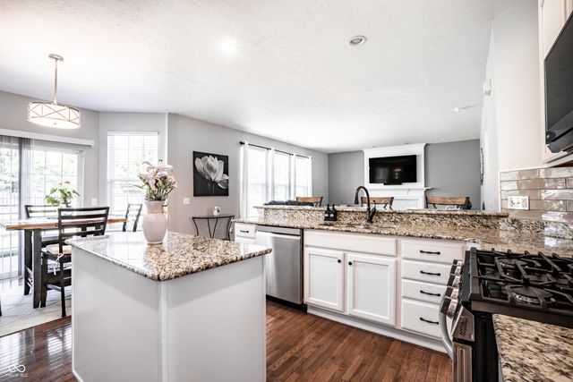 6225 Awl Court, Noblesville, IN 46062
