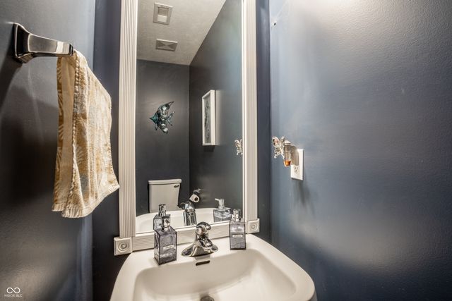 6225 Awl Court, Noblesville, IN 46062