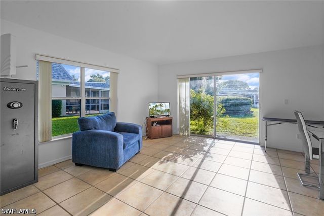 2 E Greens CIR, Lehigh Acres, FL 33936