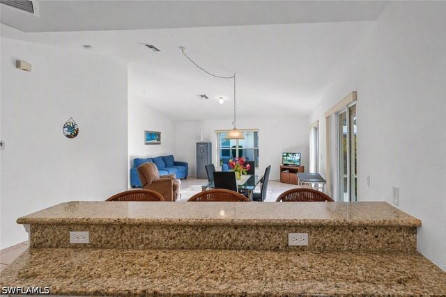 2 E Greens CIR, Lehigh Acres, FL 33936