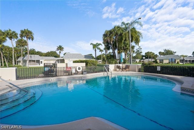 2 E Greens CIR, Lehigh Acres, FL 33936