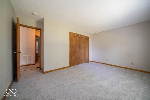 725 Lake Shore Road, Franklin, IN 46131