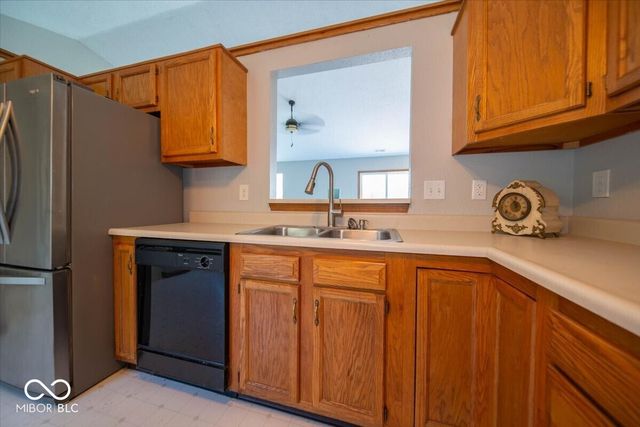 725 Lake Shore Road, Franklin, IN 46131