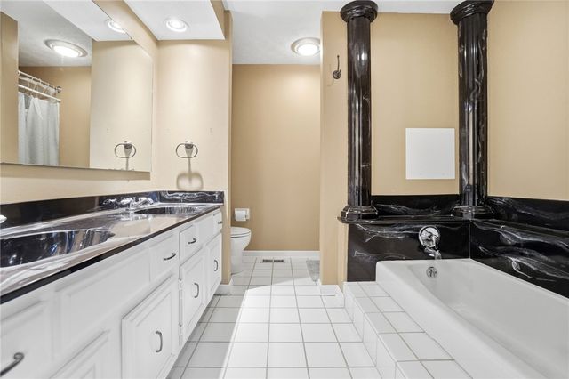 9511 Glenwyck Court, Washington Twp, OH 45458