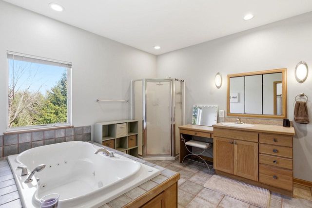 2145 Davis Hills Drive, Verona, WI 53593