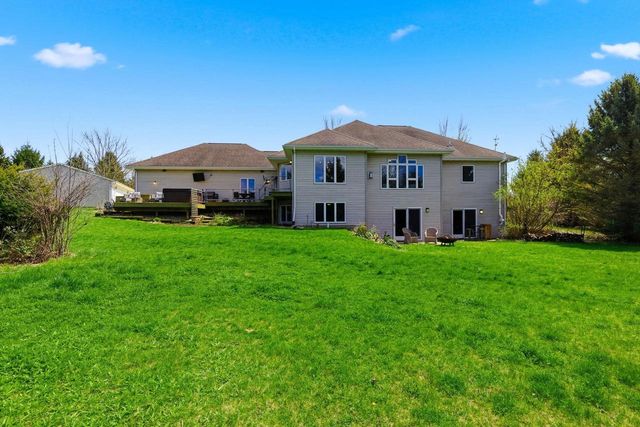 2145 Davis Hills Drive, Verona, WI 53593
