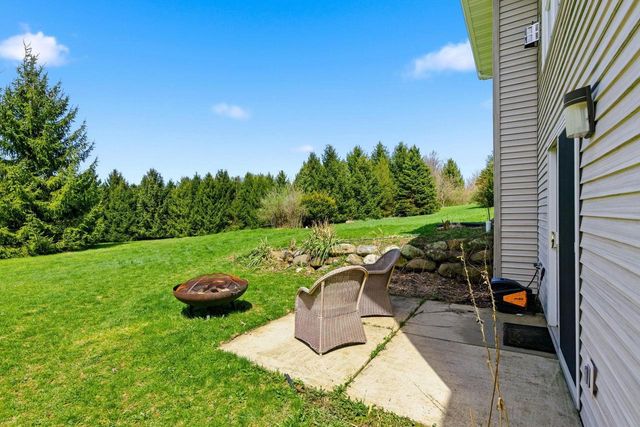 2145 Davis Hills Drive, Verona, WI 53593