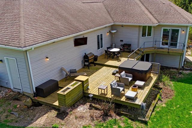 2145 Davis Hills Drive, Verona, WI 53593