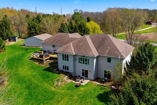 2145 Davis Hills Drive, Verona, WI 53593