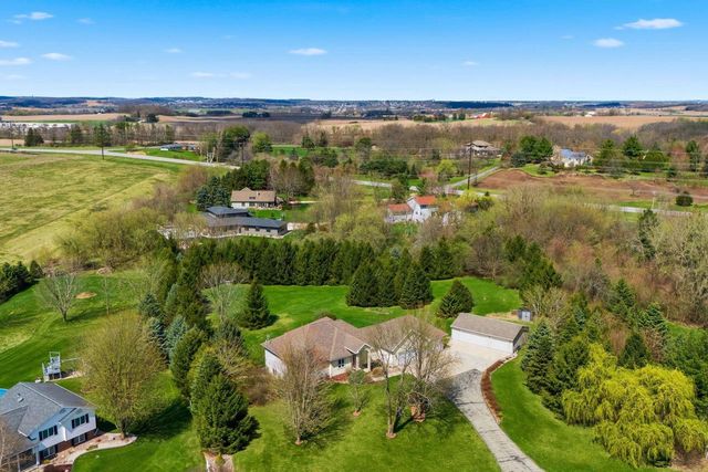 2145 Davis Hills Drive, Verona, WI 53593