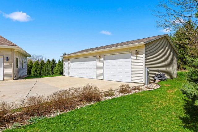 2145 Davis Hills Drive, Verona, WI 53593