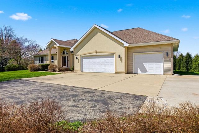 2145 Davis Hills Drive, Verona, WI 53593