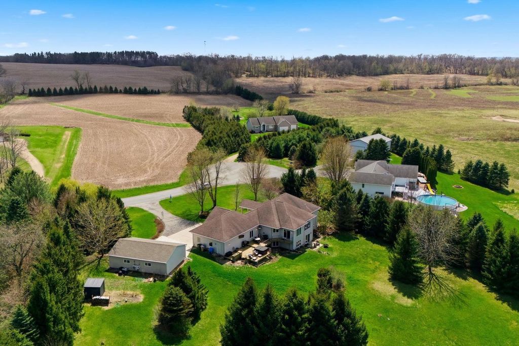 2145 Davis Hills Drive, Verona, WI 53593