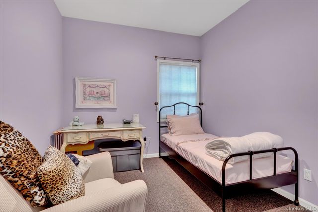 15 Pironi Court, Woodbury, NY 11797