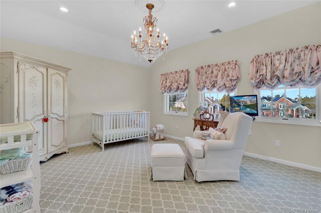 15 Pironi Court, Woodbury, NY 11797