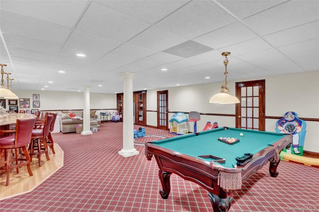 15 Pironi Court, Woodbury, NY 11797