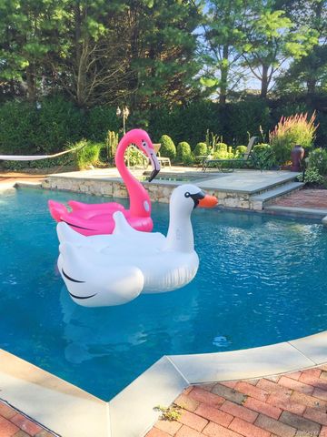 15 Pironi Court, Woodbury, NY 11797