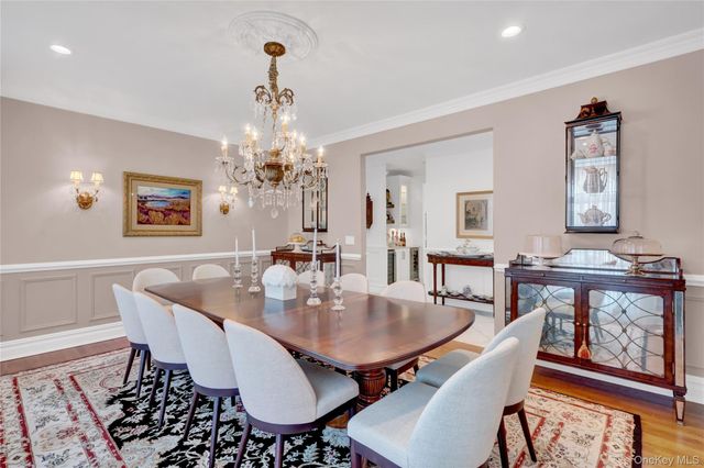 15 Pironi Court, Woodbury, NY 11797