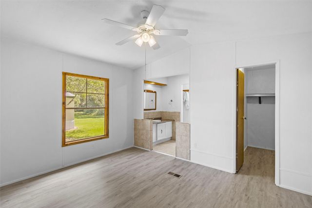 1202 Us Highway 190 18, Huntsville, TX 77340