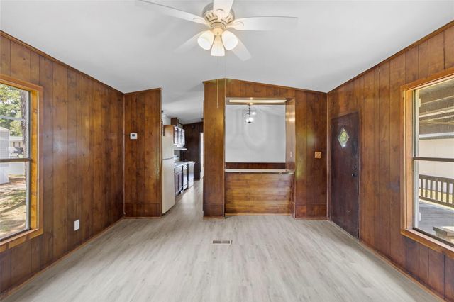 1202 Us Highway 190 18, Huntsville, TX 77340