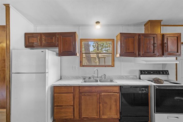 1202 Us Highway 190 18, Huntsville, TX 77340