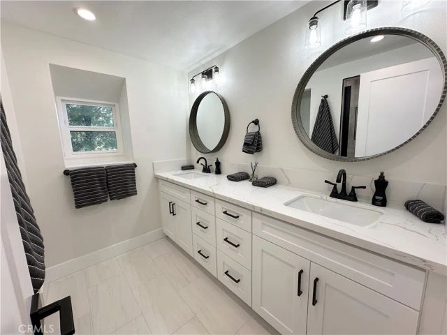 3812 Shannon, Los Angeles, CA 90027