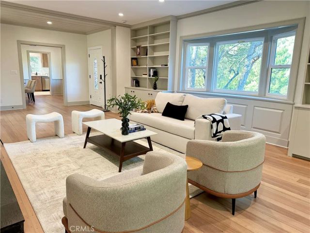 3812 Shannon, Los Angeles, CA 90027