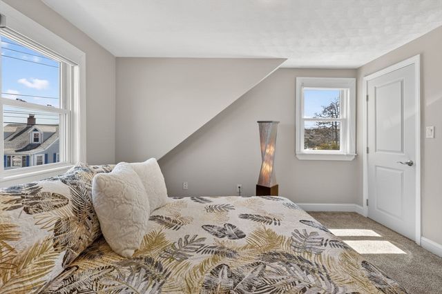 238 Squire Rd, Revere, MA 02151