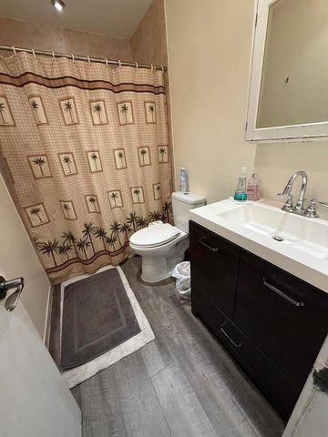 8040 SW 17TH Place 1-6, Davie, FL 33324