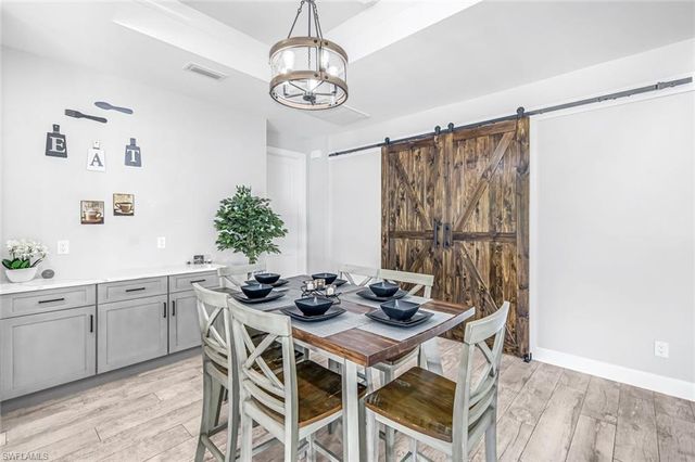 1909 SE 14th ST, Cape Coral, FL 33990